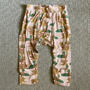 KATE QUINN pink lotus bamboo pants, 12-18M.